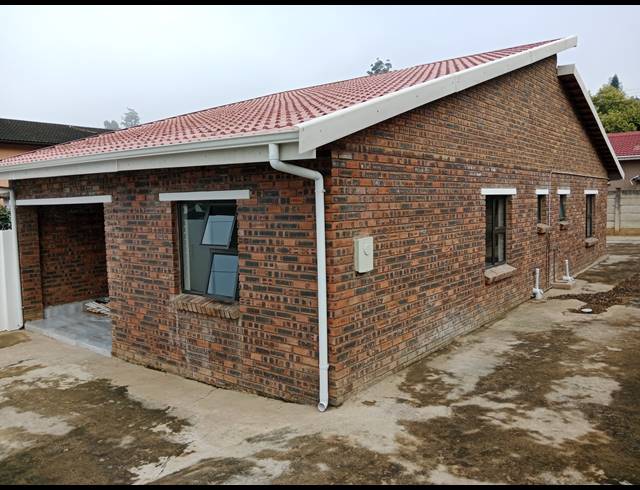 3 BEDROOM FREEHOLD FOR SALE IN NORTHDALE